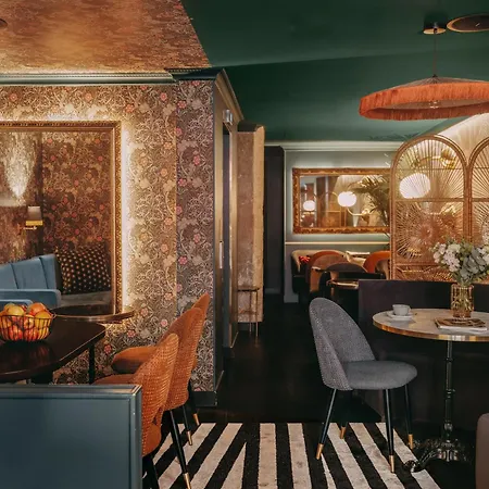 Snob Hotel 4*