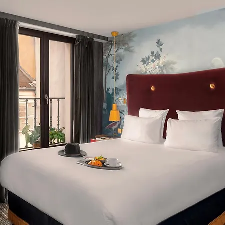 Hotel Snob