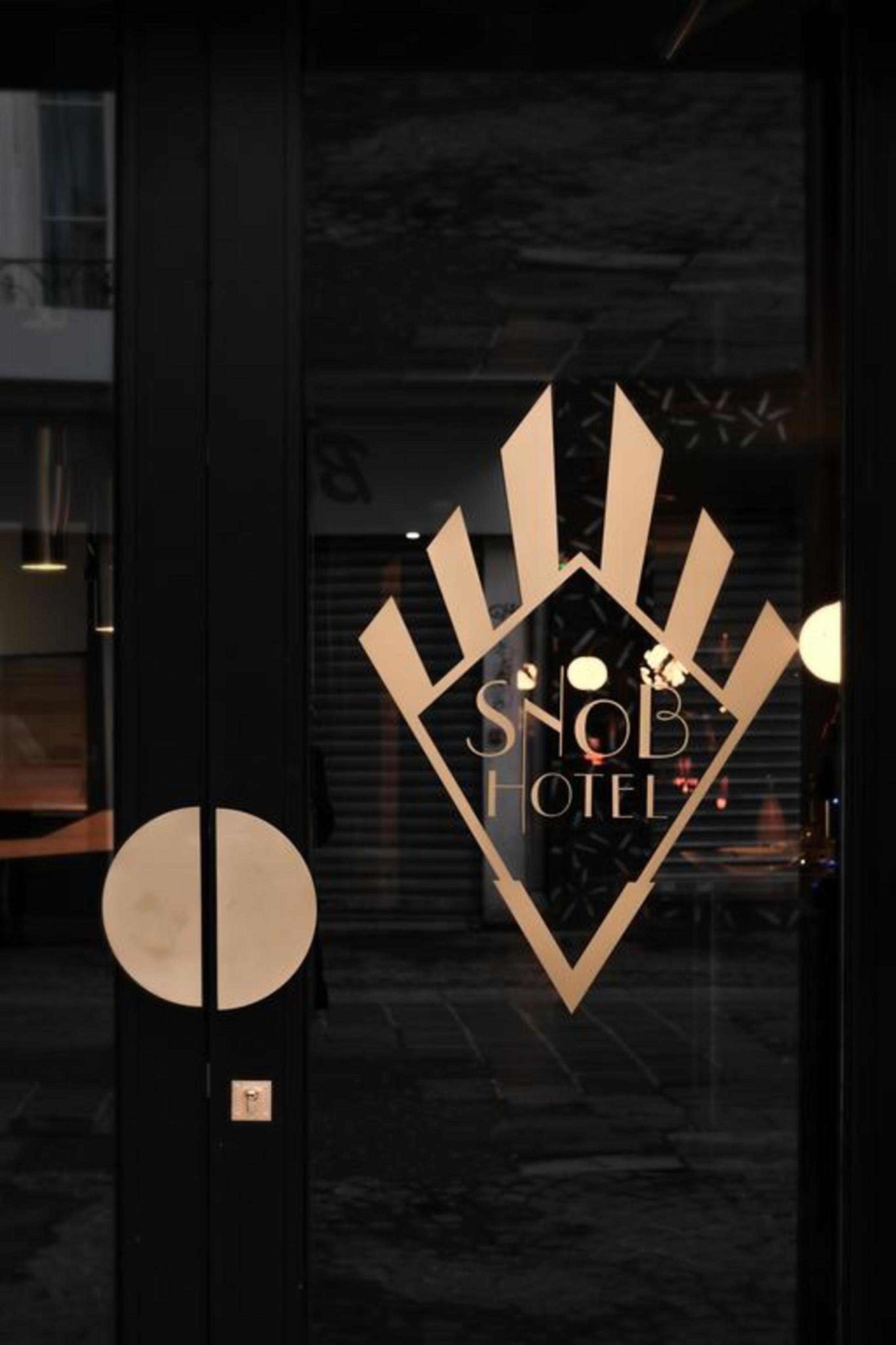 Snob Hotel