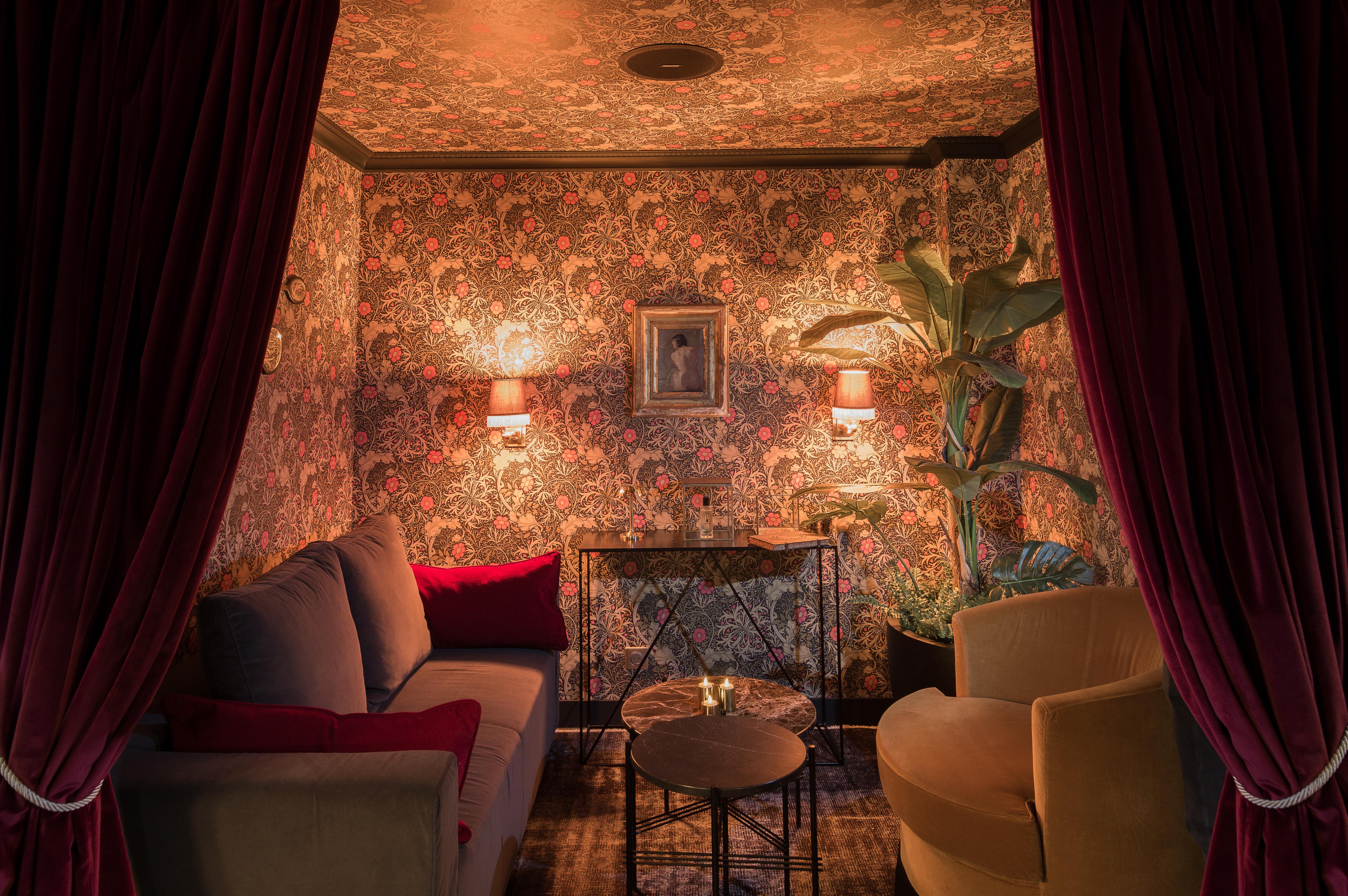 Snob Hotel 4*