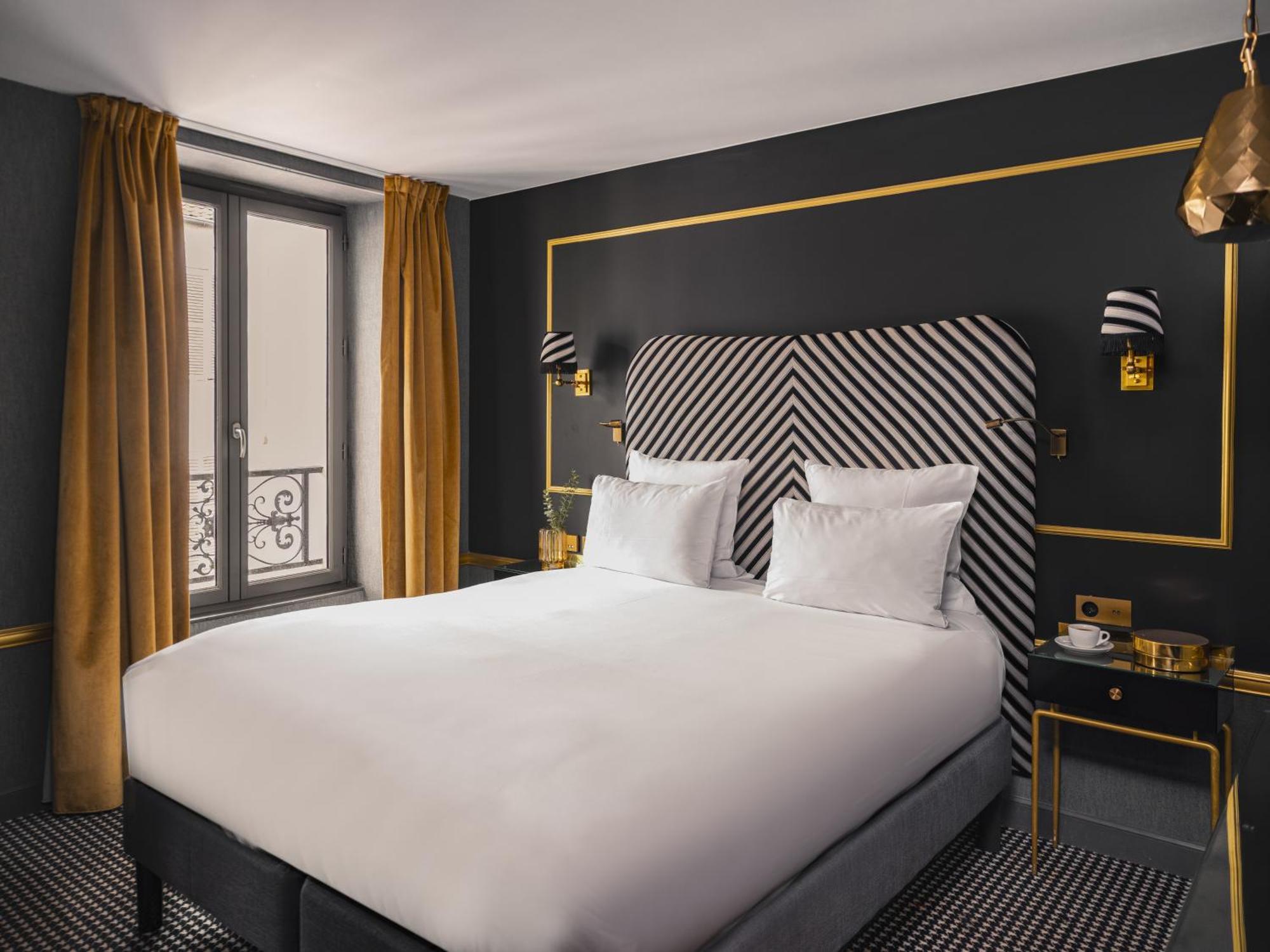 Snob Hotel 4*
